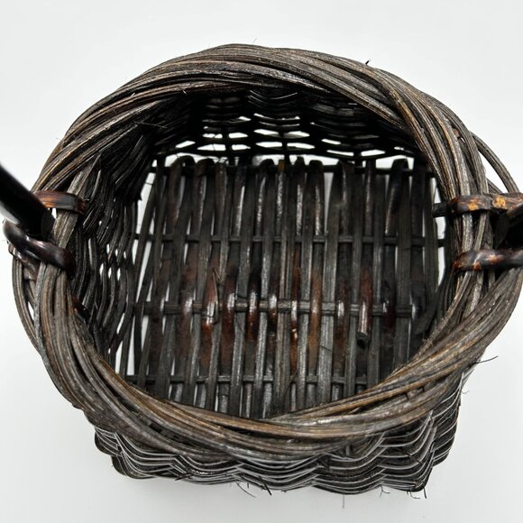 Moody VTG Woven Wicker Dark Brown Rattan Basket Sturdy Bamboo Handle Primitive - Picture 3 of 9